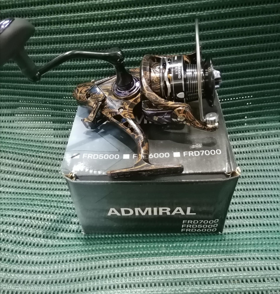 Катушка с бейтраннером ADMIRAL FRD-5000, 10+1