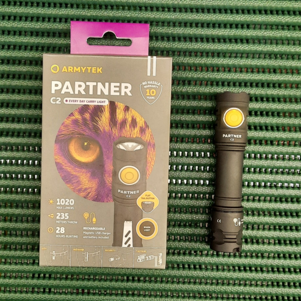 Armytek PARTNER С2 Magnet (теплый свет)