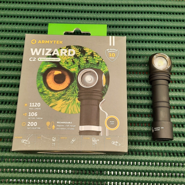 Armytek WIZARD С2 Magnet (теплый свет)